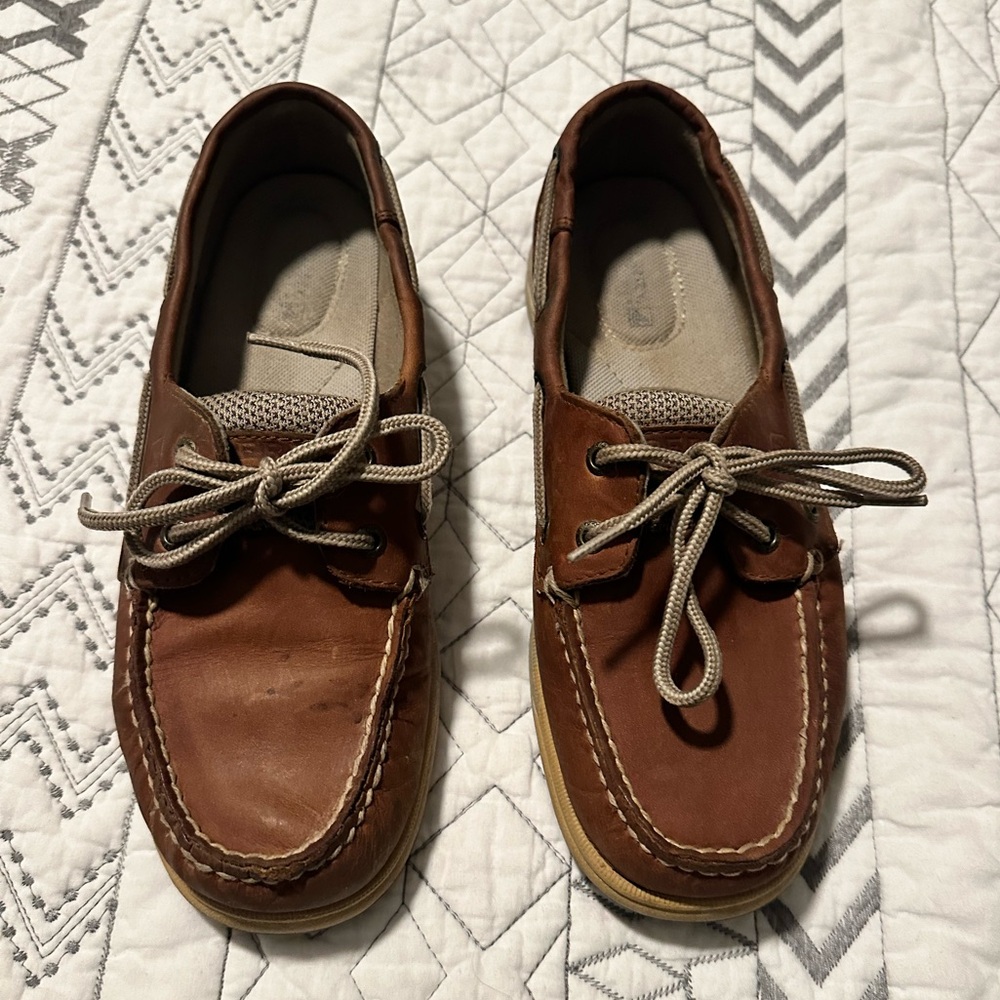 Sperry’s size 7.